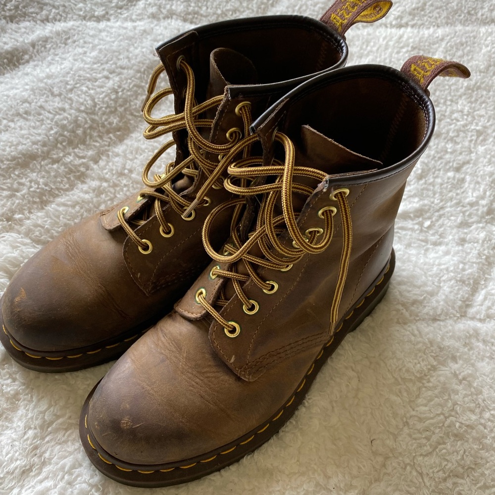 1640 Dr Martens